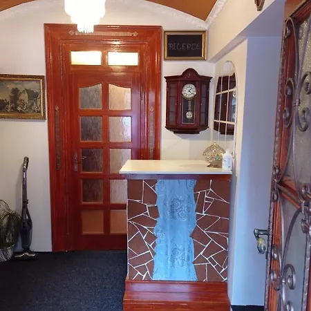 Apartamento Atlantis 2 *